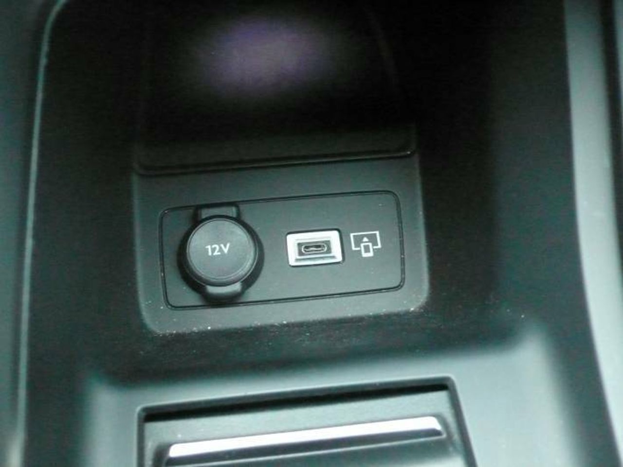 Peugeot 308 Allure Pack SW Hybrid 180 EAT8  - Foto 24