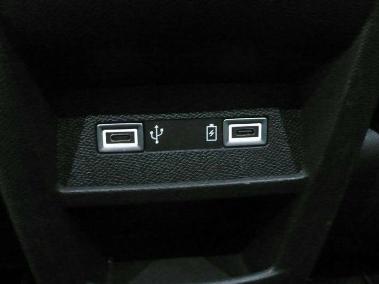 Peugeot 308 Allure Pack SW Hybrid 180 EAT8  - Foto 37
