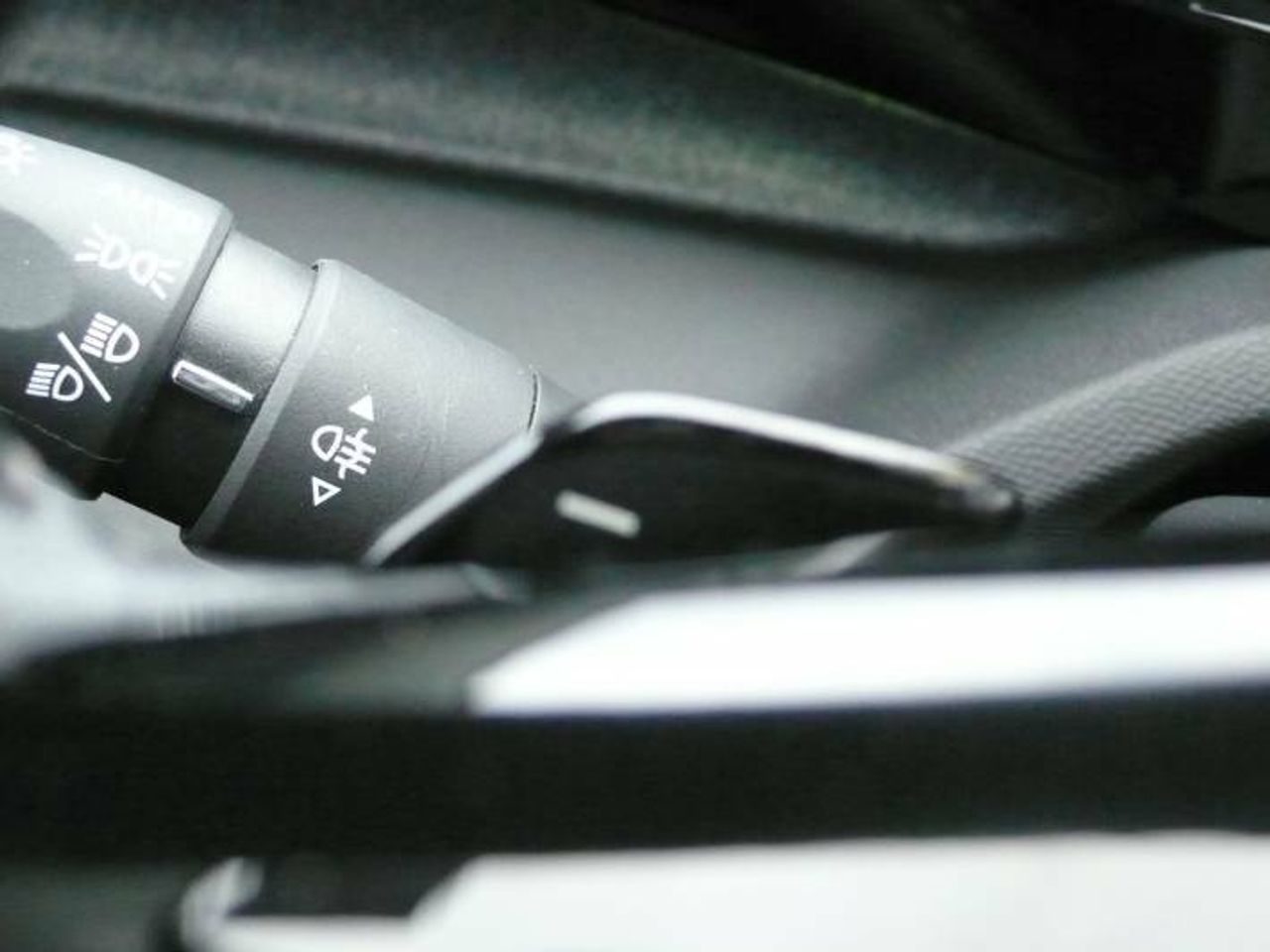Peugeot 308 Allure Pack SW Hybrid 180 EAT8  - Foto 12