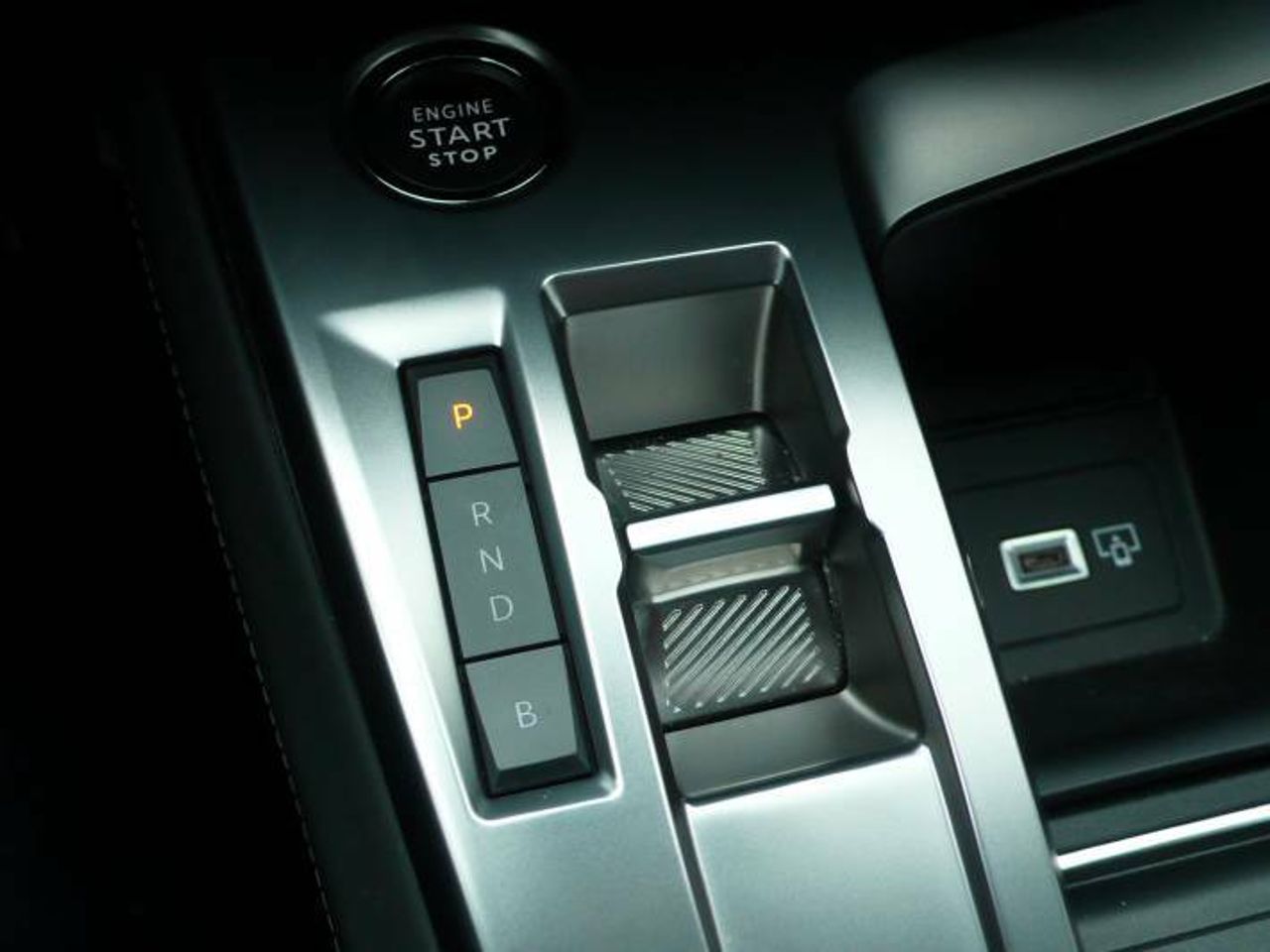 Peugeot 308 Allure Pack SW Hybrid 180 EAT8  - Foto 21