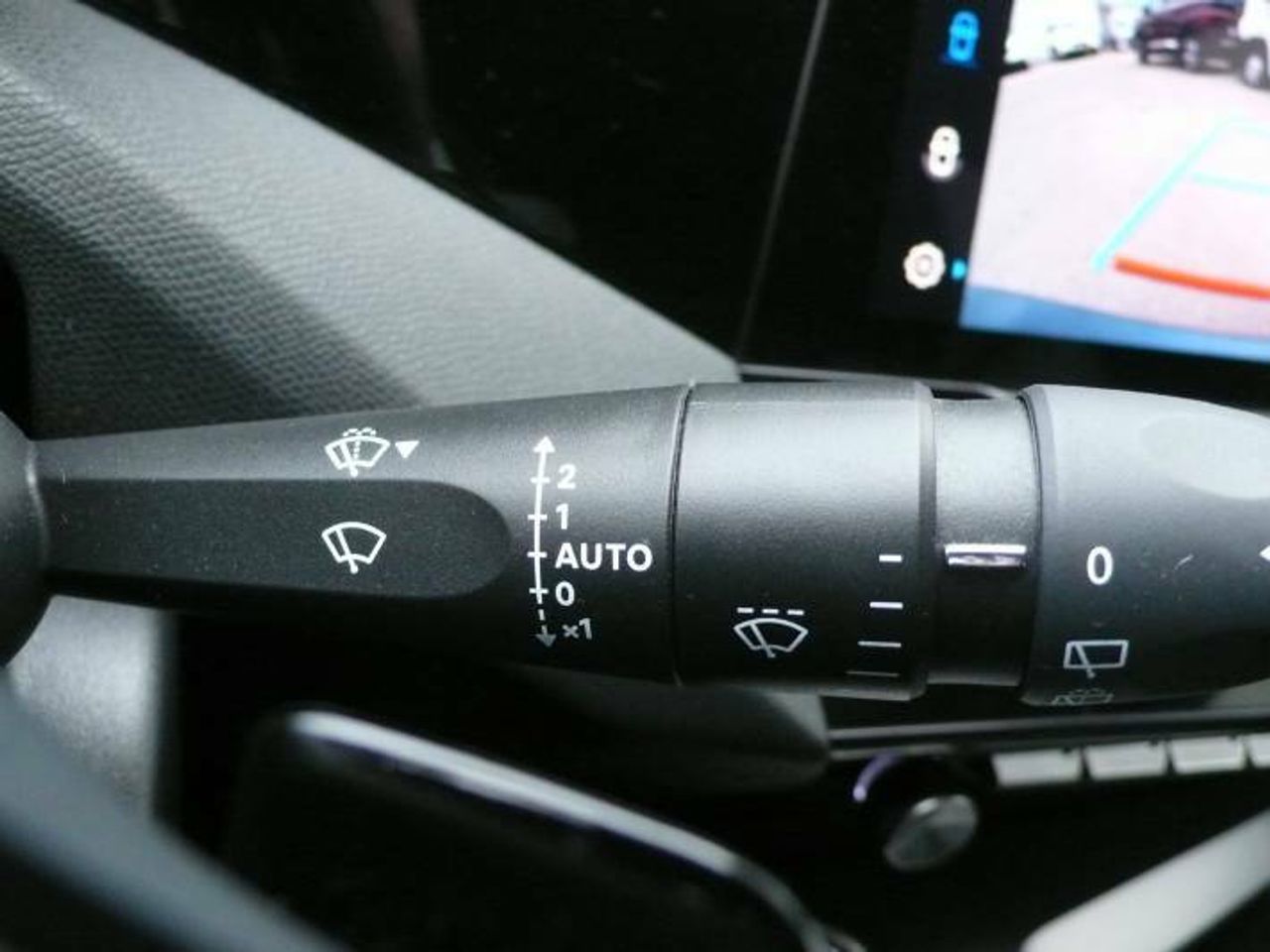 Peugeot 308 Allure Pack SW Hybrid 180 EAT8  - Foto 17