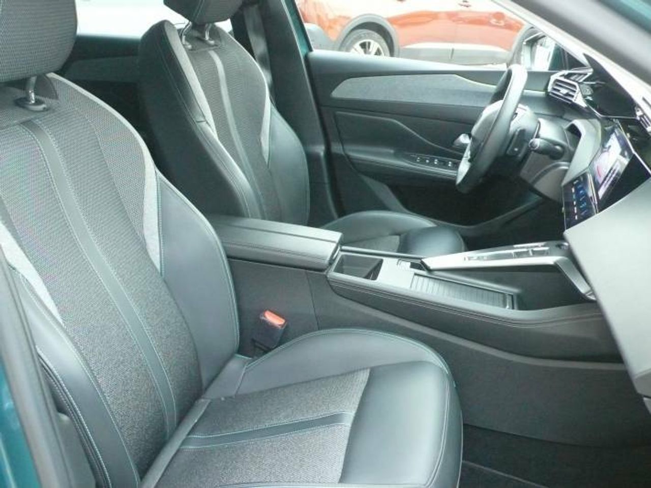 Peugeot 308 Allure Pack SW Hybrid 180 EAT8  - Foto 35