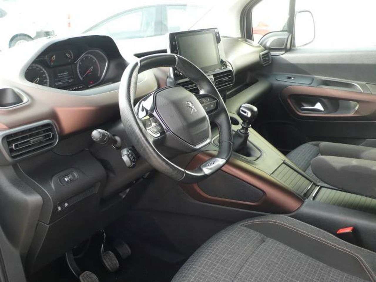 peugeot rifter 2021 / foto grande (2)
