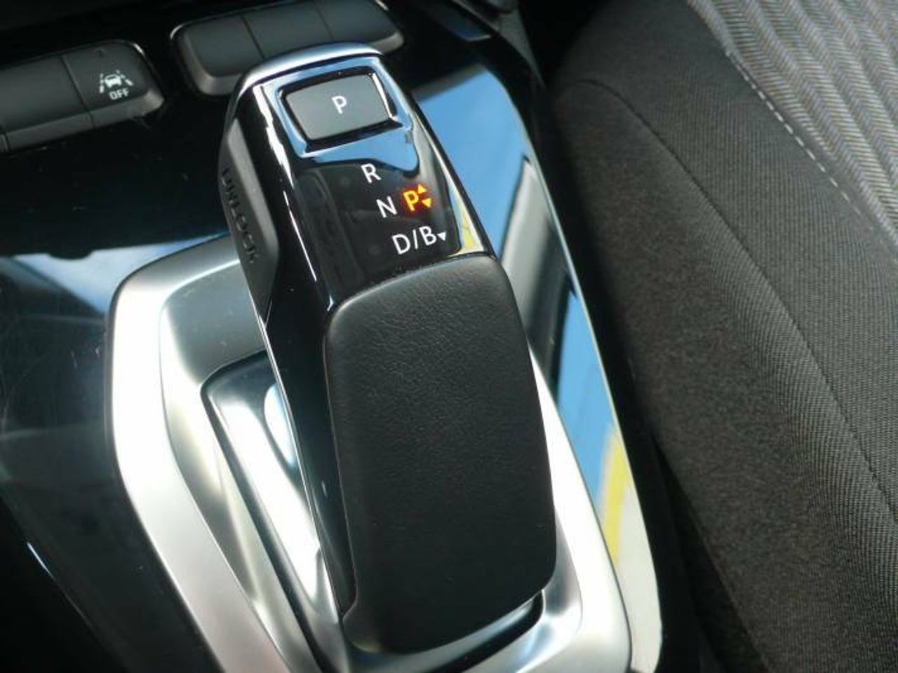 Opel Corsa 50KWh EDITION-E  - Foto 23