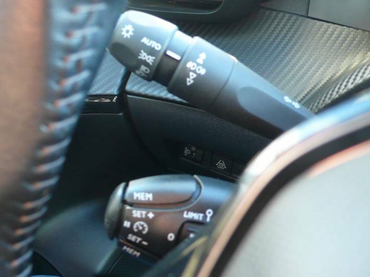 Peugeot 2008 1.2 PureTech S&S Allure 130cv  - Foto 27
