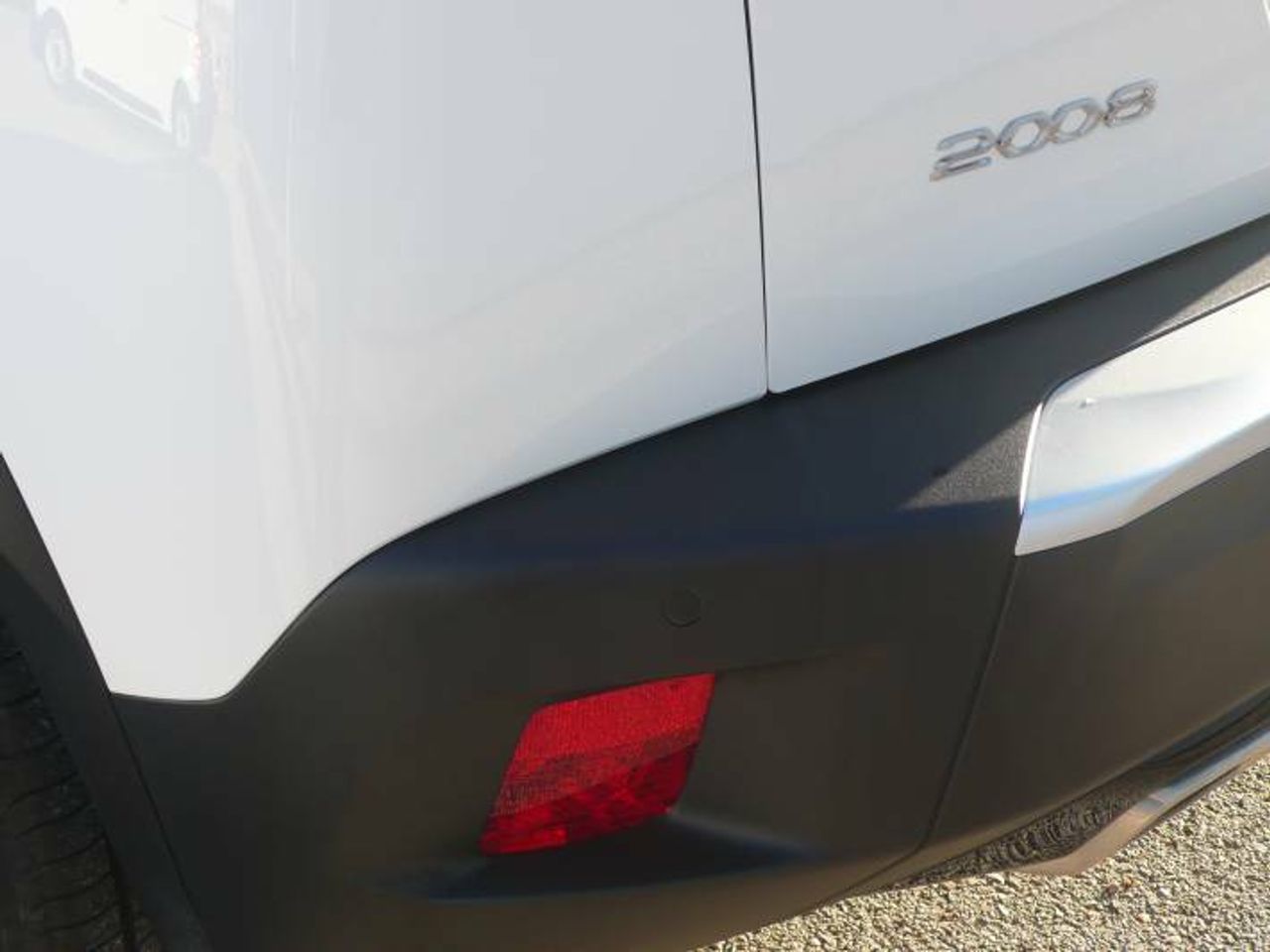 Peugeot 2008 1.2 PureTech S&S Allure 130cv  - Foto 12