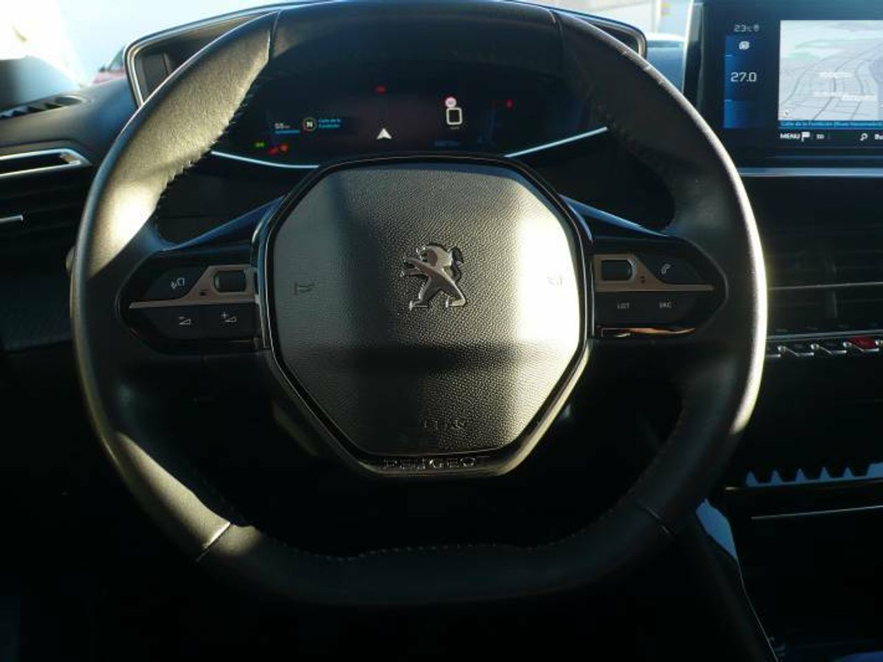 Peugeot 2008 1.2 PureTech S&S Allure 130cv  - Foto 21