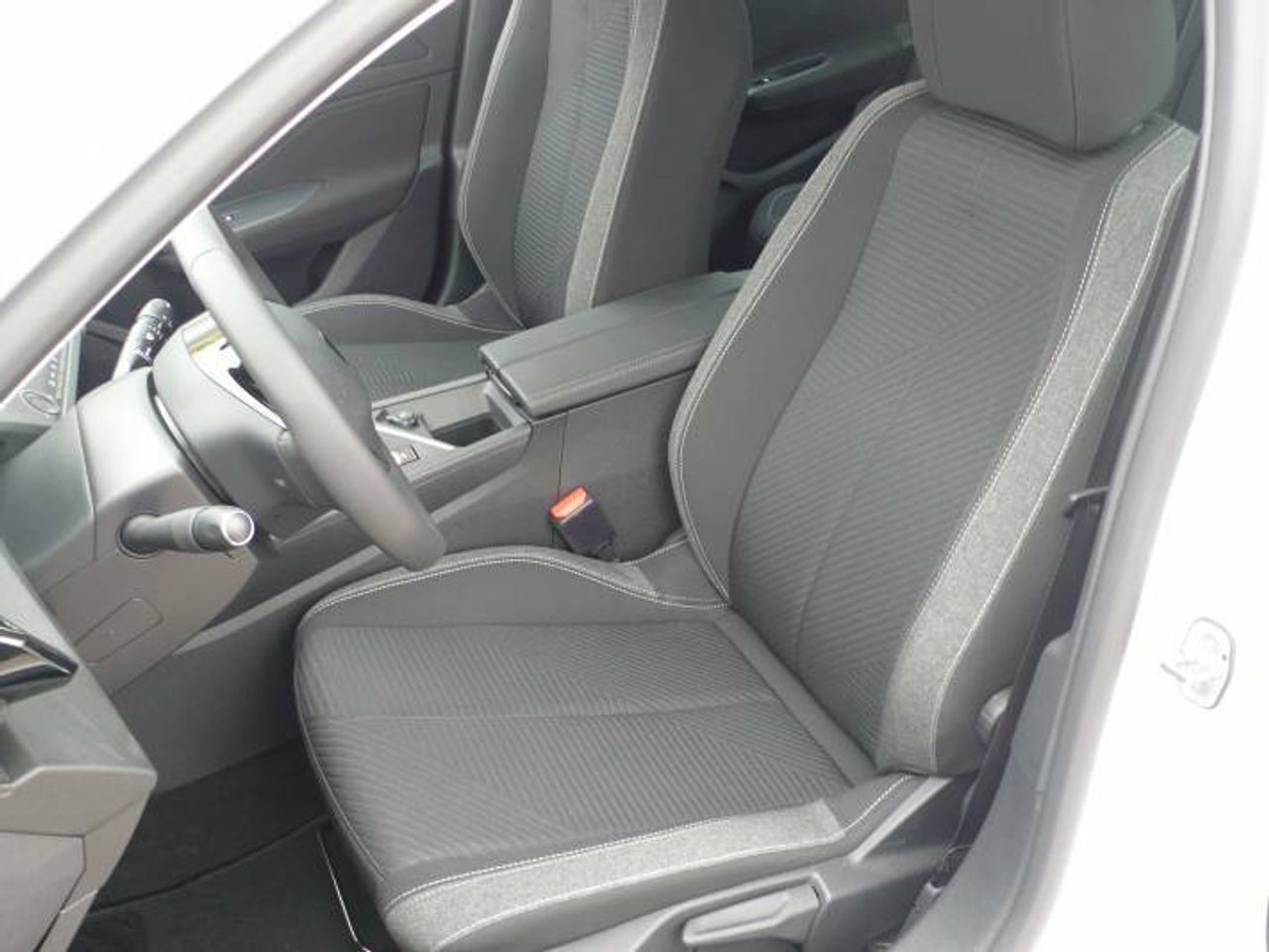 Peugeot 308 Nuevo 308 5P Active Pack BlueHDi 130 S&S MAN  - Foto 20