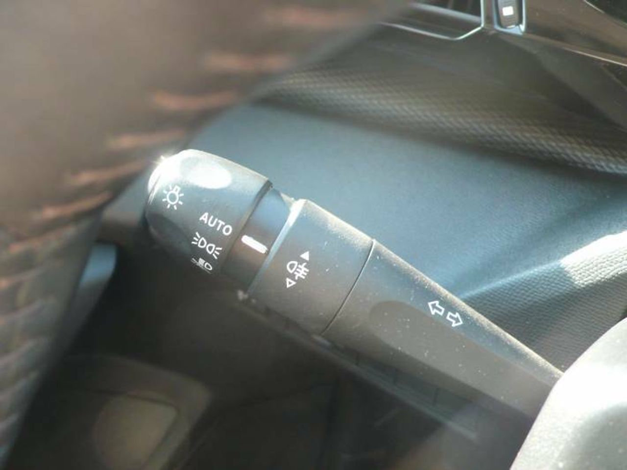 Peugeot 308 Nuevo 308 5P Active Pack BlueHDi 130 S&S MAN  - Foto 33