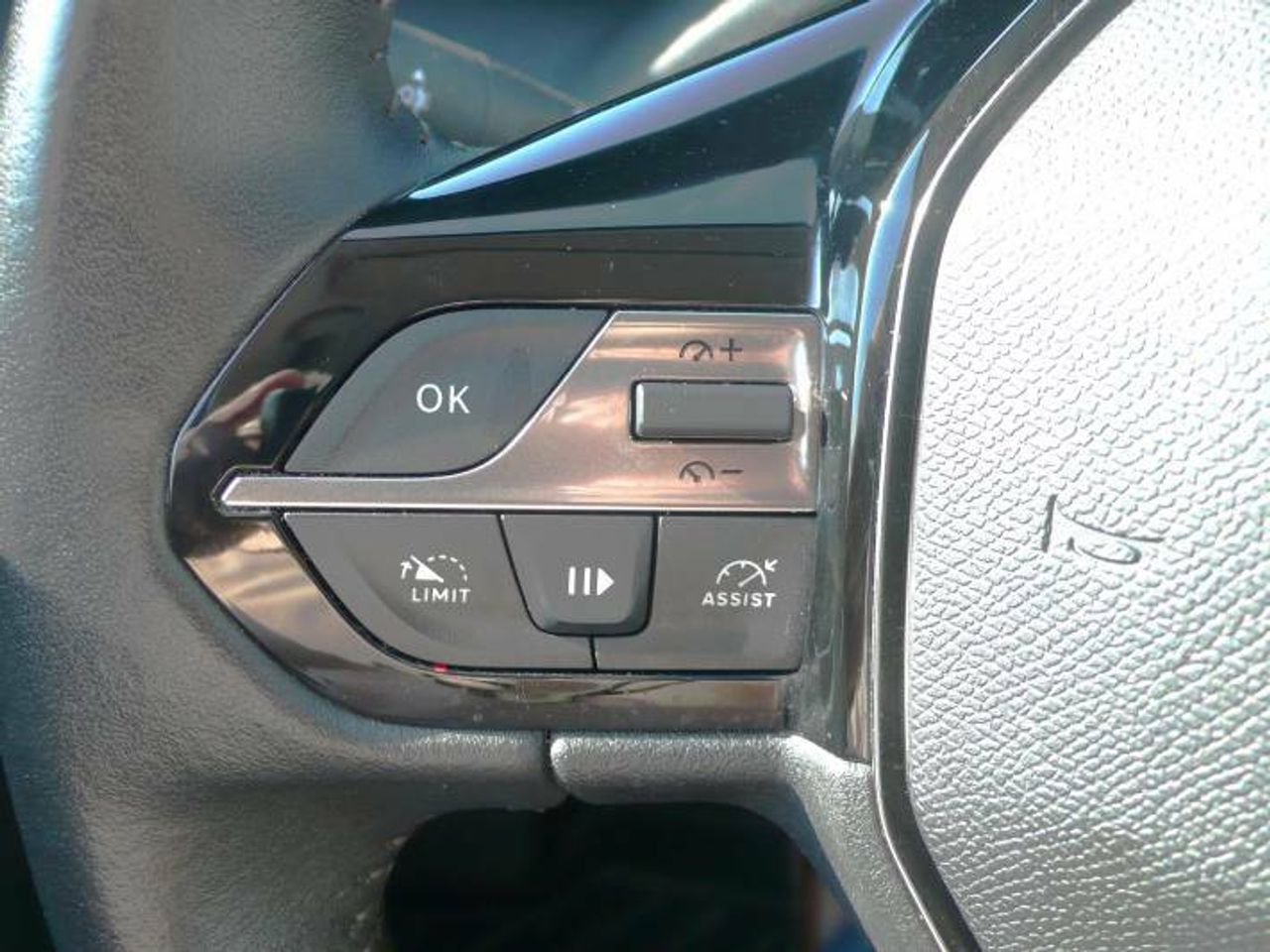 Peugeot 308 Nuevo 308 5P Active Pack BlueHDi 130 S&S MAN  - Foto 34
