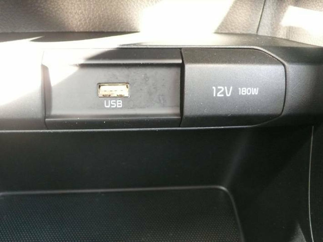 Kia Picanto 1.0 DPi 49kw 67cv Concept  - Foto 17