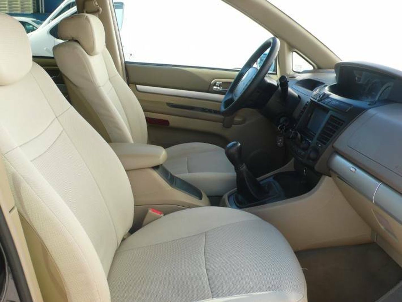 SsangYong Rodius 270 XDi  - Foto 13