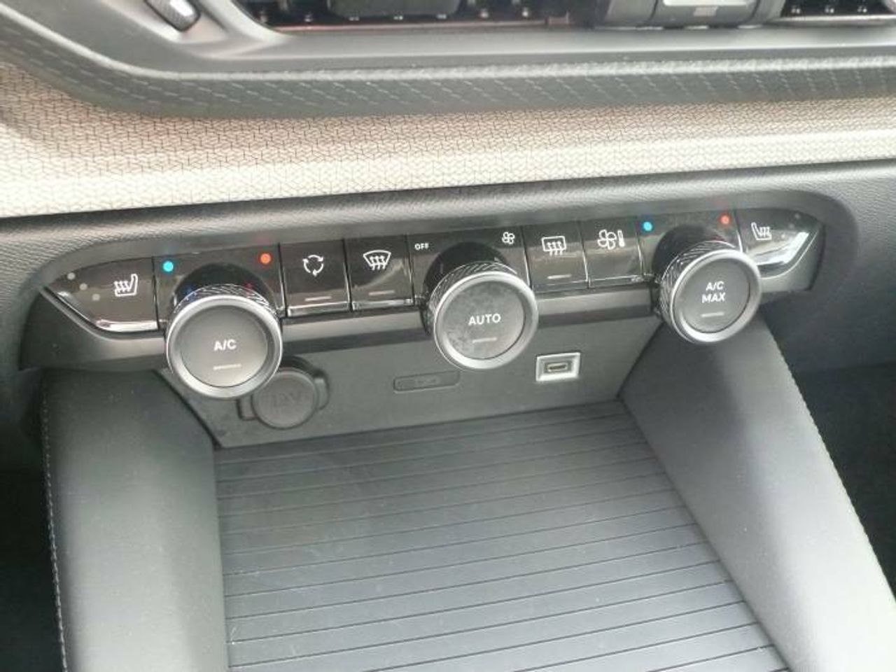 Citroën C5 C5 X 1 Hybrid 225 e-EAT8 SHINE  - Foto 19