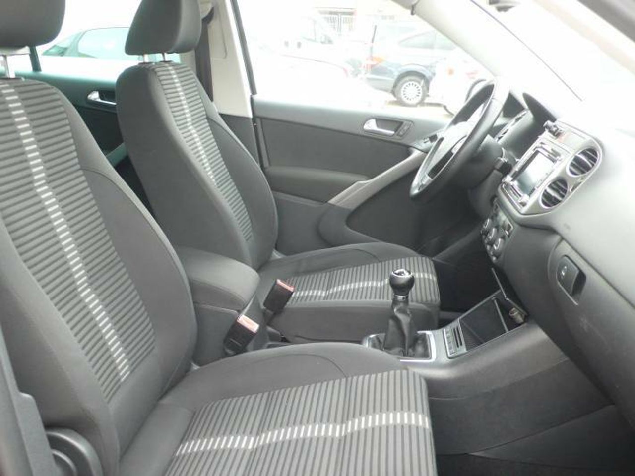 Volkswagen Tiguan 2.0 TDI ADVANCE 4 MOTION 140  - Foto 14