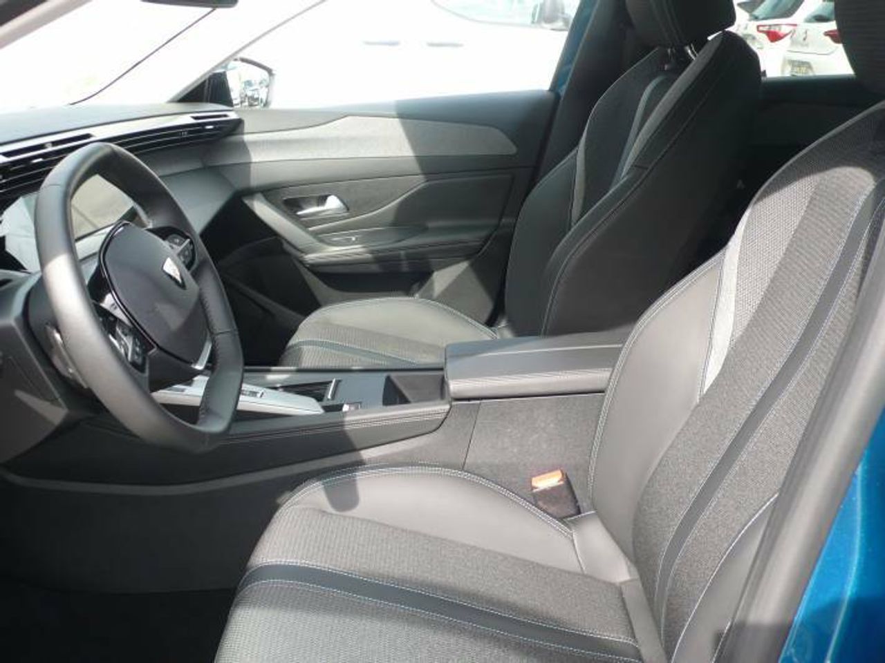 Peugeot 308 1.5 BlueHDi 130  Allure EAT8  - Foto 9