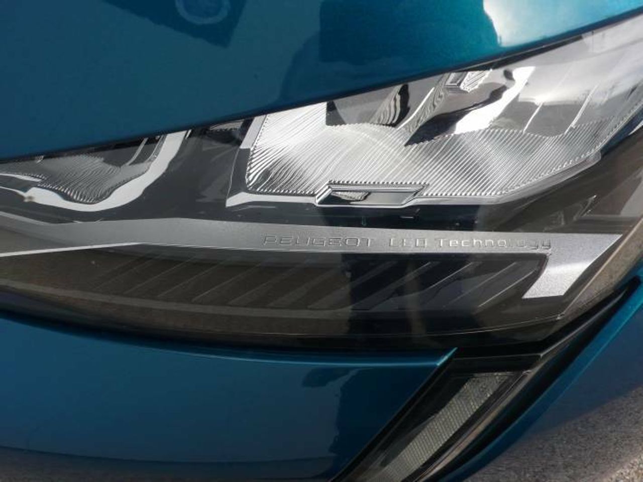 Peugeot 308 1.5 BlueHDi 130  Allure EAT8  - Foto 35