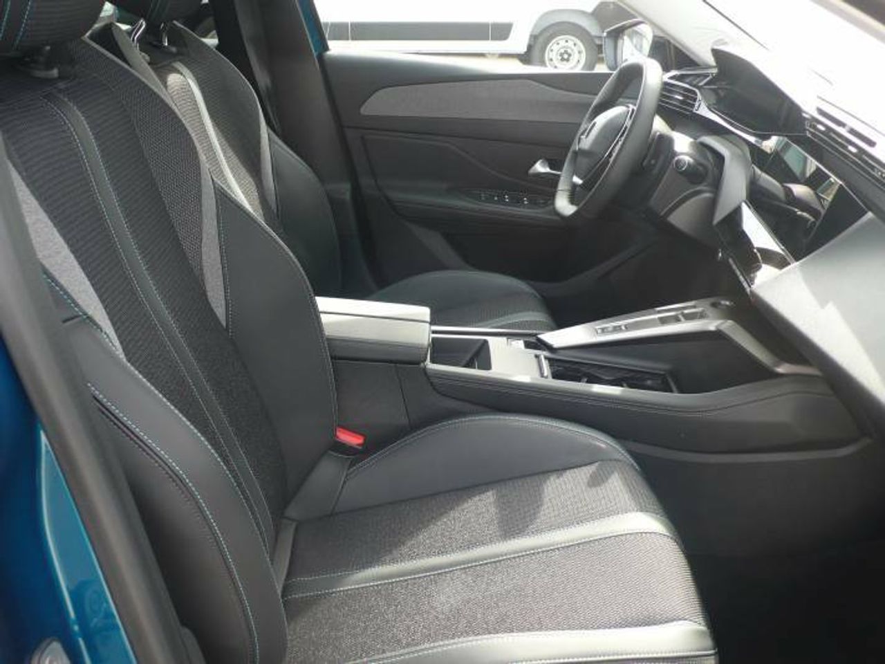 Peugeot 308 1.5 BlueHDi 130  Allure EAT8  - Foto 12