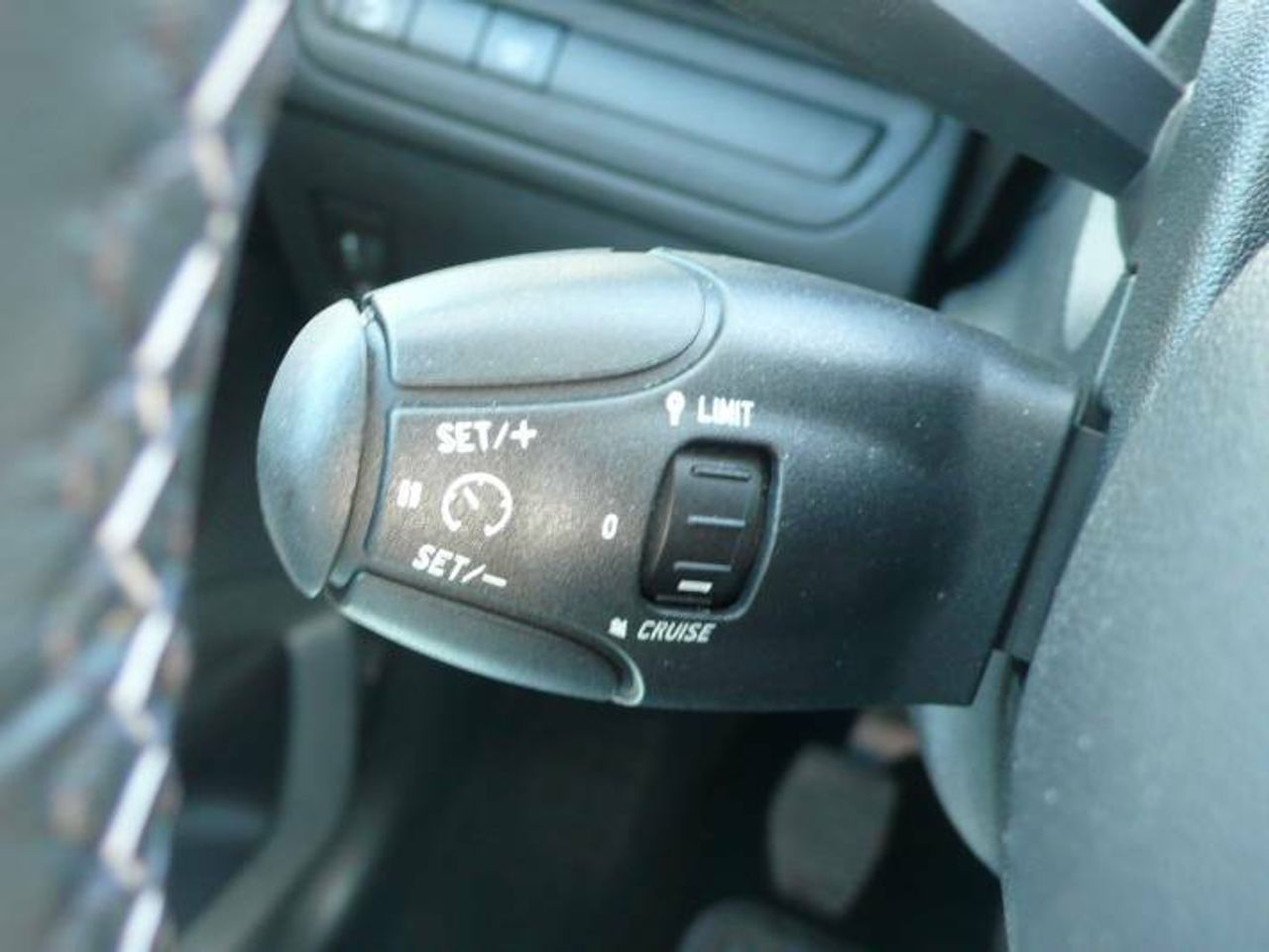 Peugeot 2008 1.2 PureTech S&S ALLURE 110CV  - Foto 12