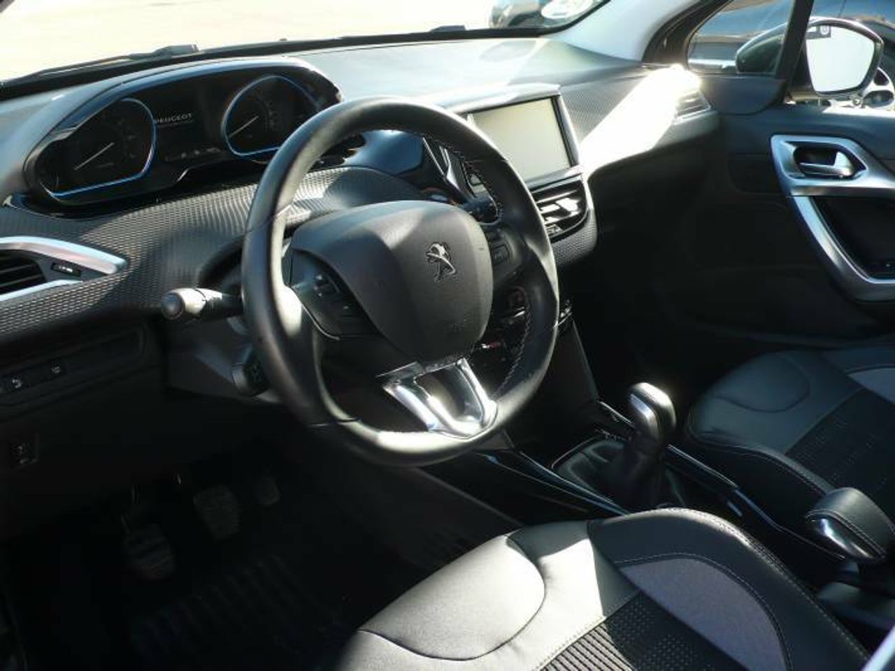 peugeot 2008 2017 / foto grande (2)