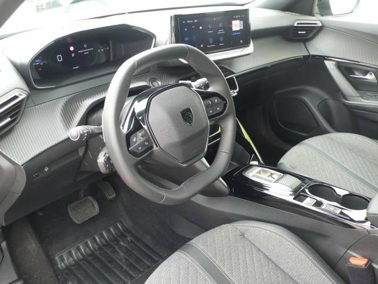 peugeot 2008 2023 / foto grande (2)