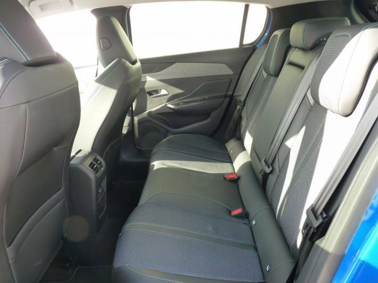 Peugeot 308 1.5 Allure Blue hdi AT8 96 kW 130CV  - Foto 36
