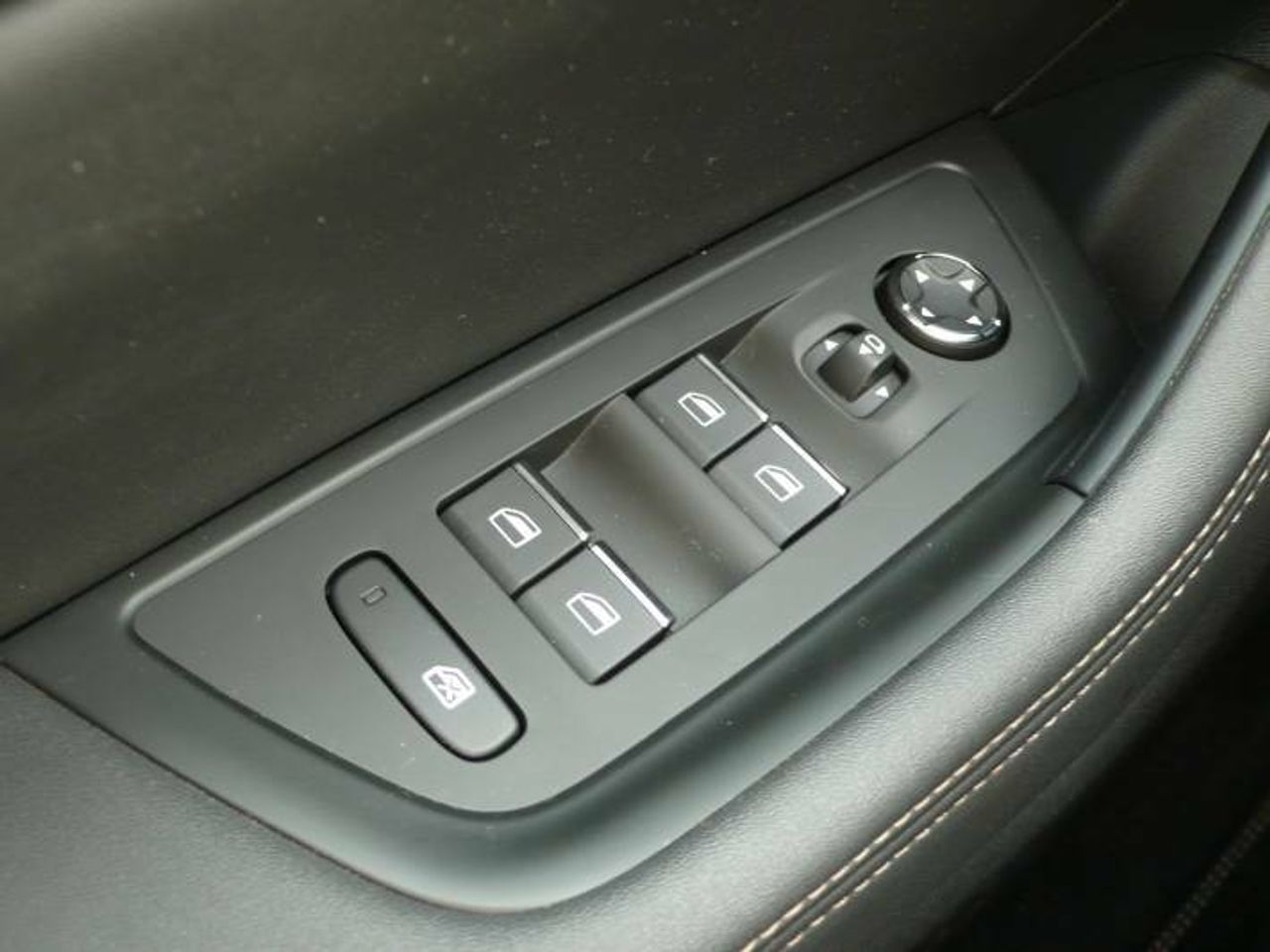 Peugeot 508 1.6 HYBRID 225 Allure Aut.  - Foto 35