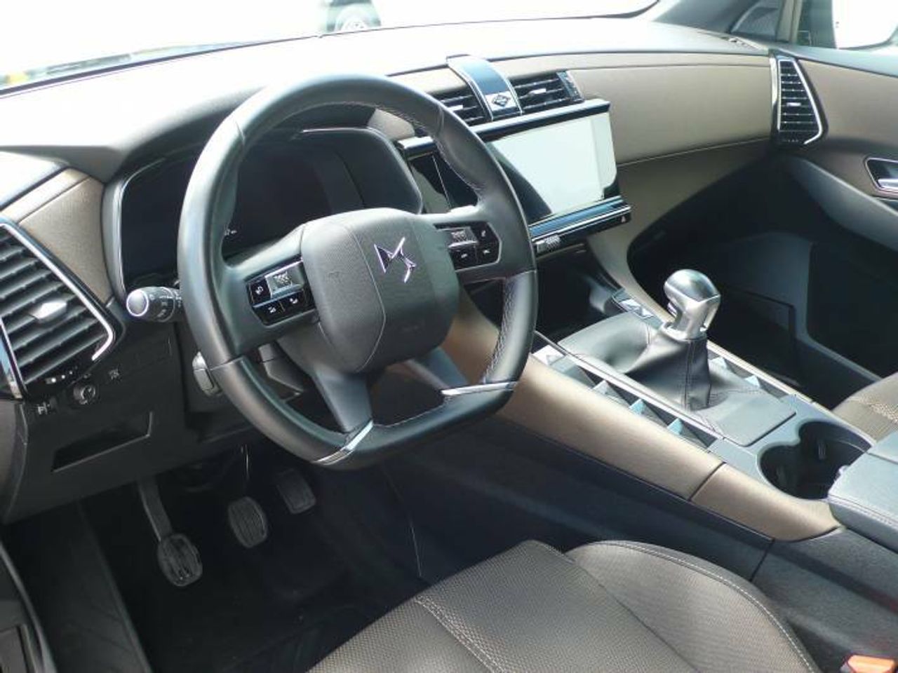 ds automobiles ds 7 2020 / foto grande (2)