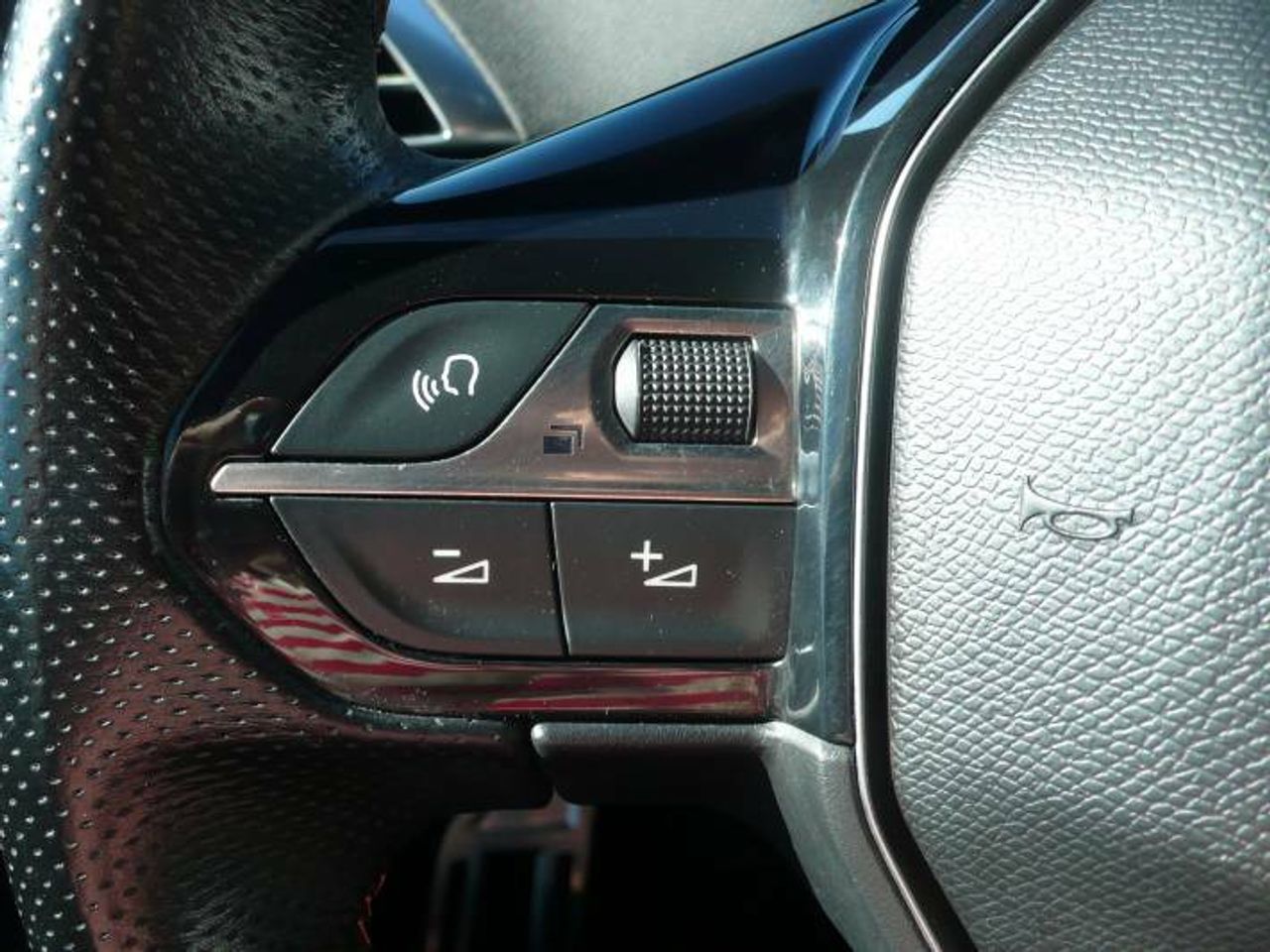 Peugeot 3008 1.2 S&S PureTech GT Line 130  - Foto 31