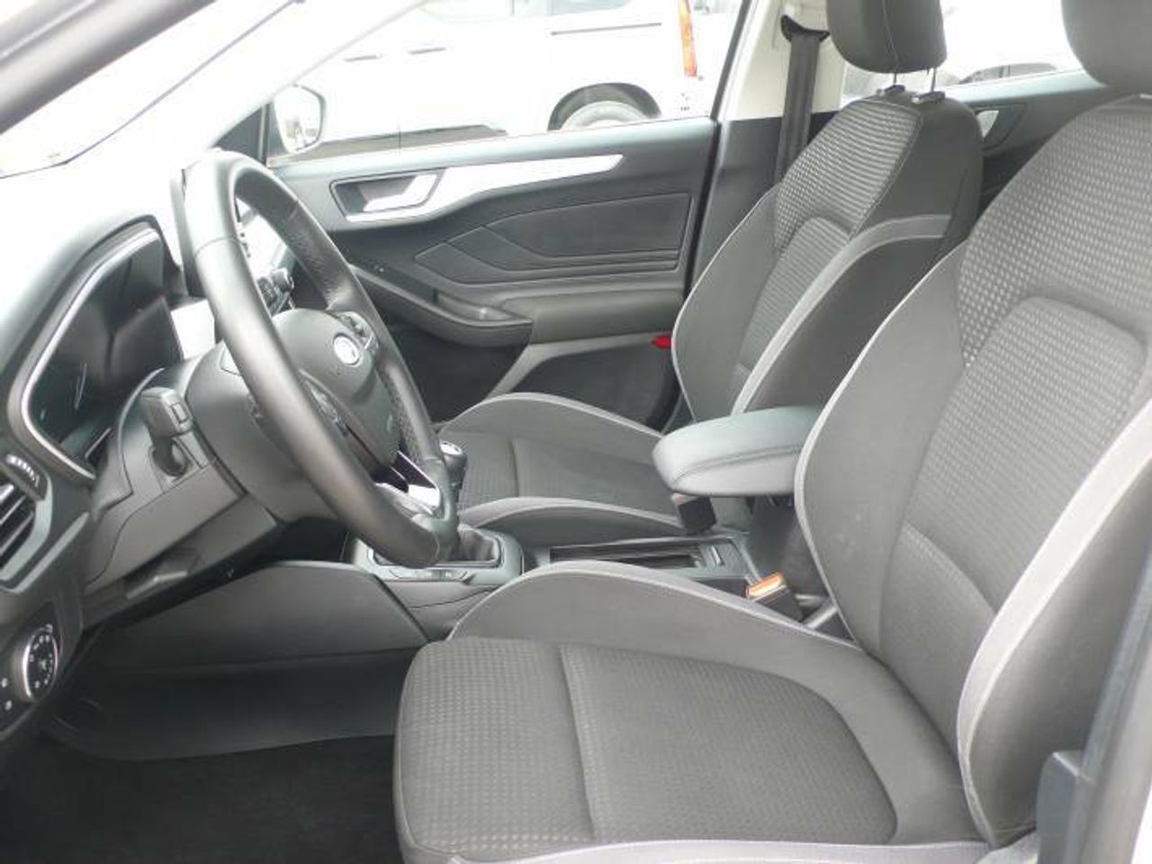 Ford Focus 1.0 ECOBOOST MHEV92KW TREND  - Foto 9