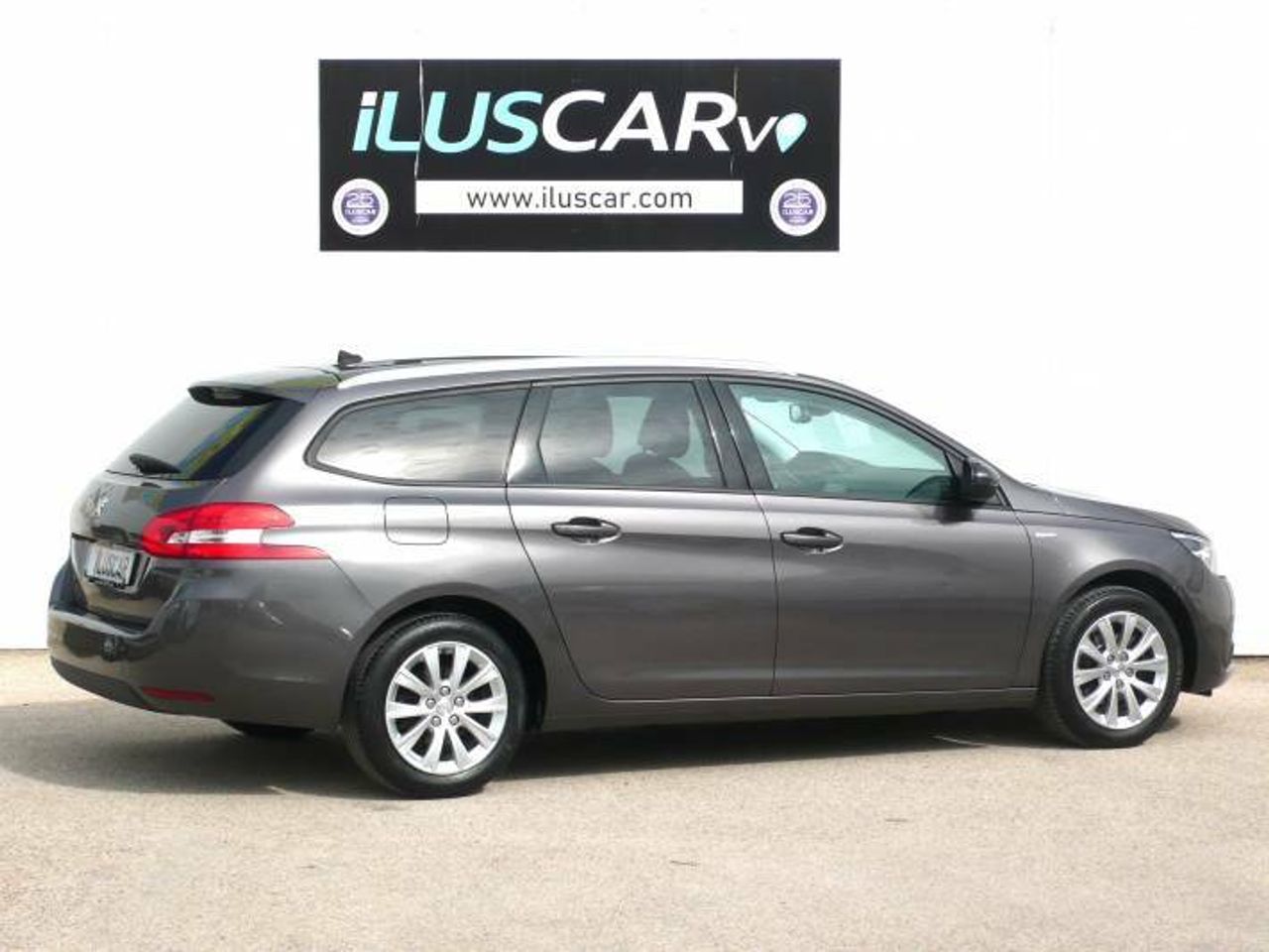 Peugeot 308 sw Style 1.5 BlueHDi EAT8 130CV  - Foto 4
