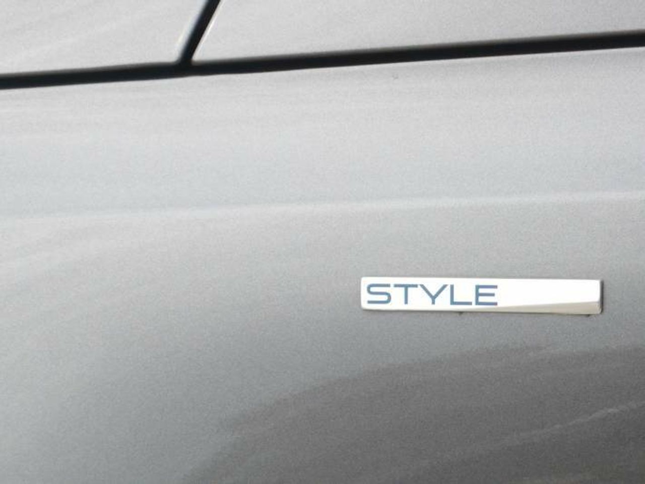 Peugeot 308 sw Style 1.5 BlueHDi EAT8 130CV  - Foto 13