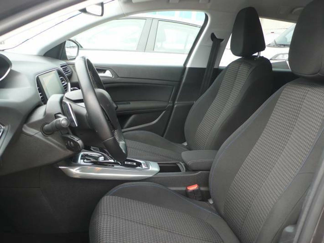 Peugeot 308 sw Style 1.5 BlueHDi EAT8 130CV  - Foto 9