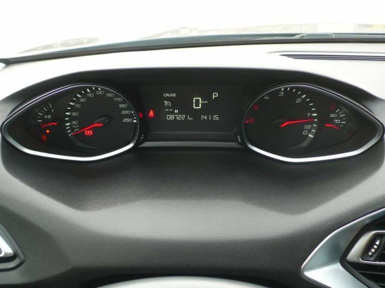 Peugeot 308 sw Style 1.5 BlueHDi EAT8 130CV  - Foto 32