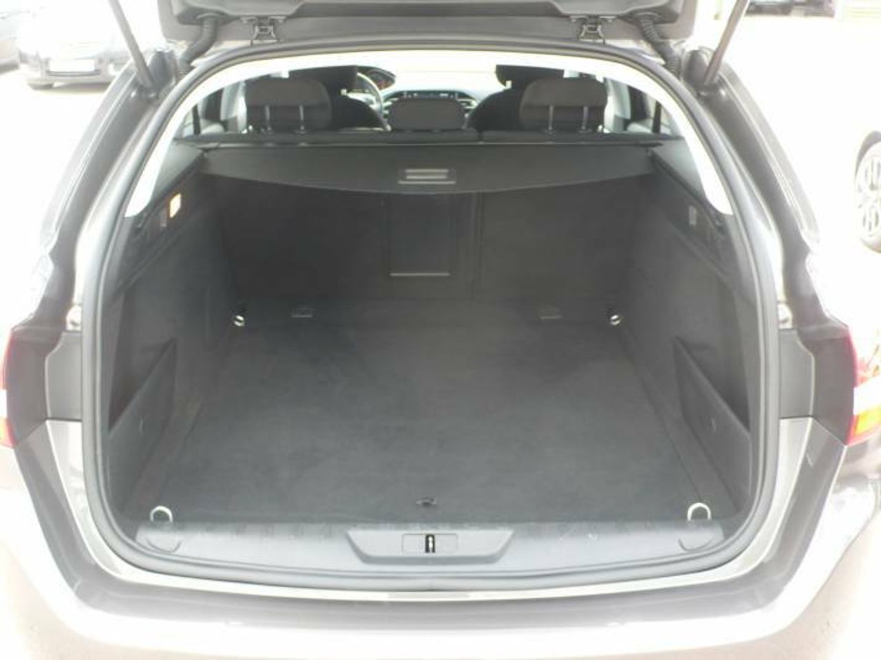 Peugeot 308 sw Style 1.5 BlueHDi EAT8 130CV  - Foto 11