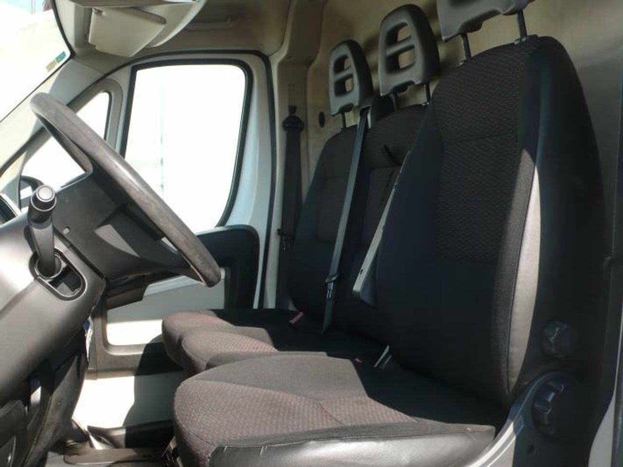 Peugeot Boxer FURGON 330 L1 H1 HDI 130 2.2  - Foto 12