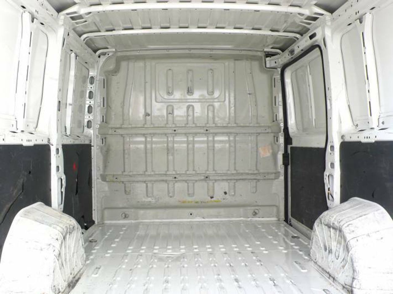 Peugeot Boxer FURGON 330 L1 H1 HDI 130 2.2  - Foto 11