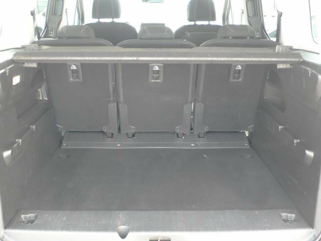Peugeot Rifter GT BLUEHDI 130 S&S 6 VEL.  - Foto 34