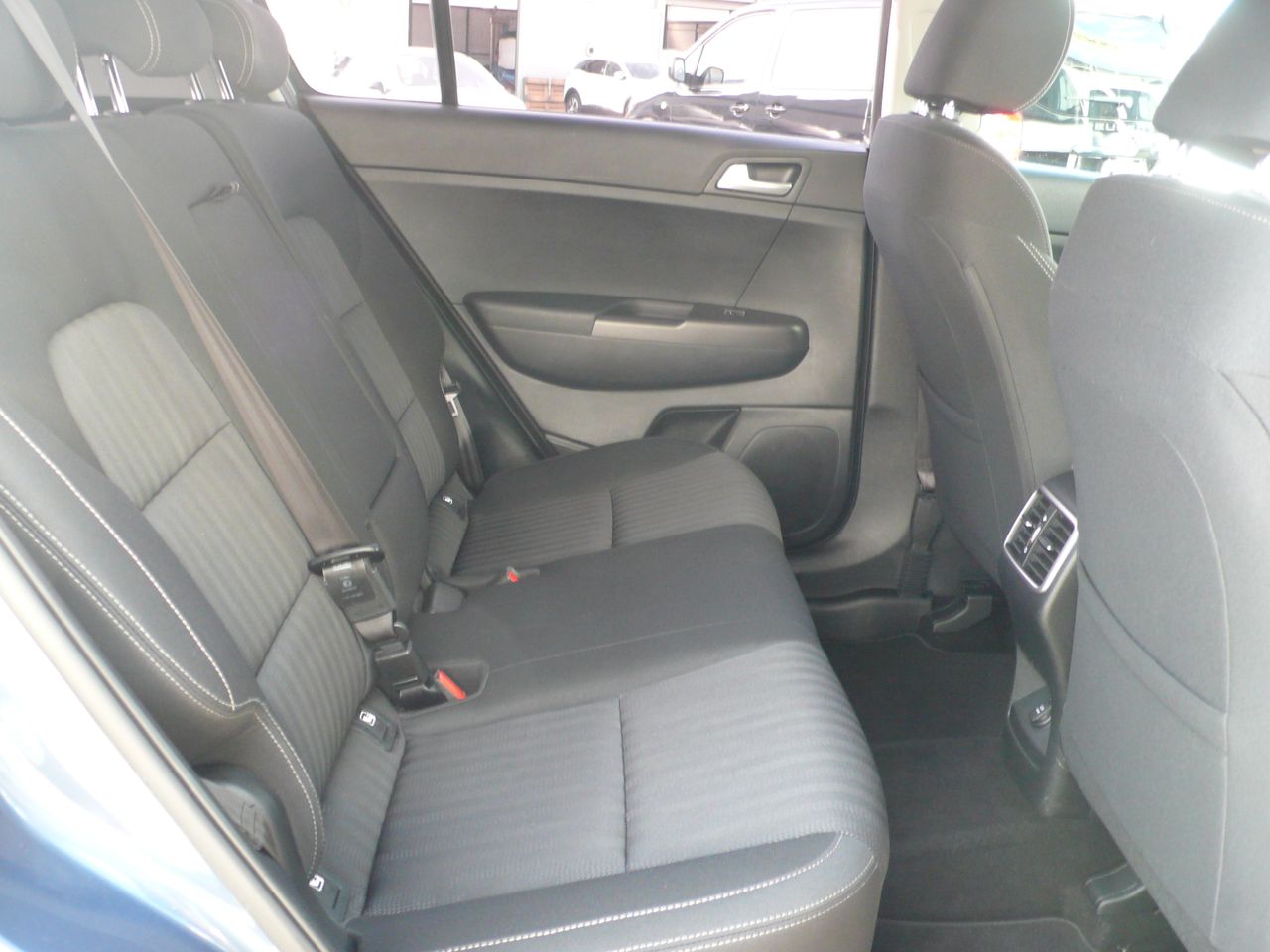 Kia Sportage 1.6 Drive Plus 2WD 6 vel. 132  - Foto 14
