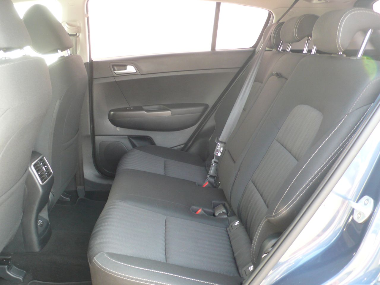 Kia Sportage 1.6 Drive Plus 2WD 6 vel. 132  - Foto 10