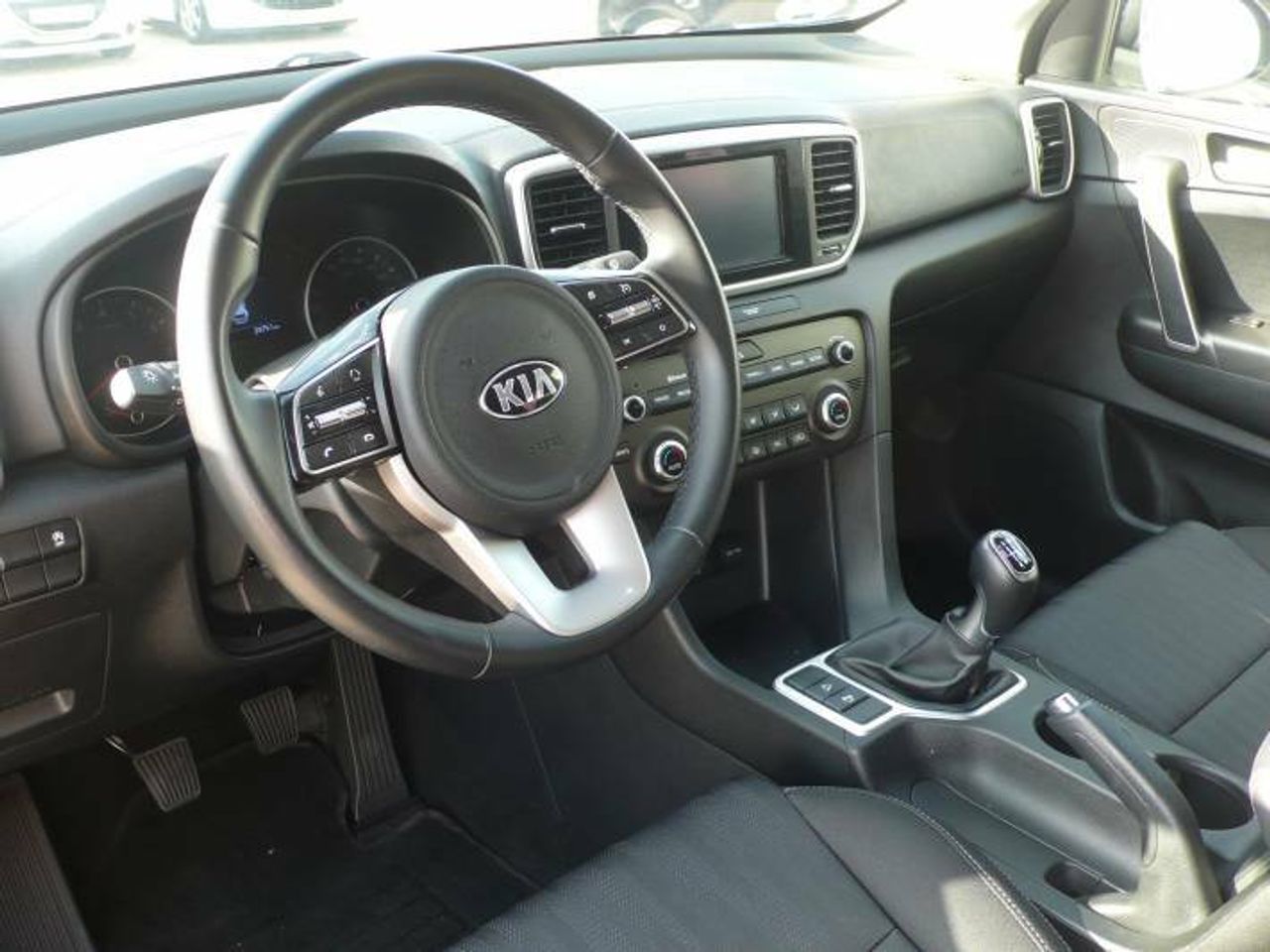 Kia Sportage 1.6 Drive Plus 2WD 6 vel. 132  - Foto 3