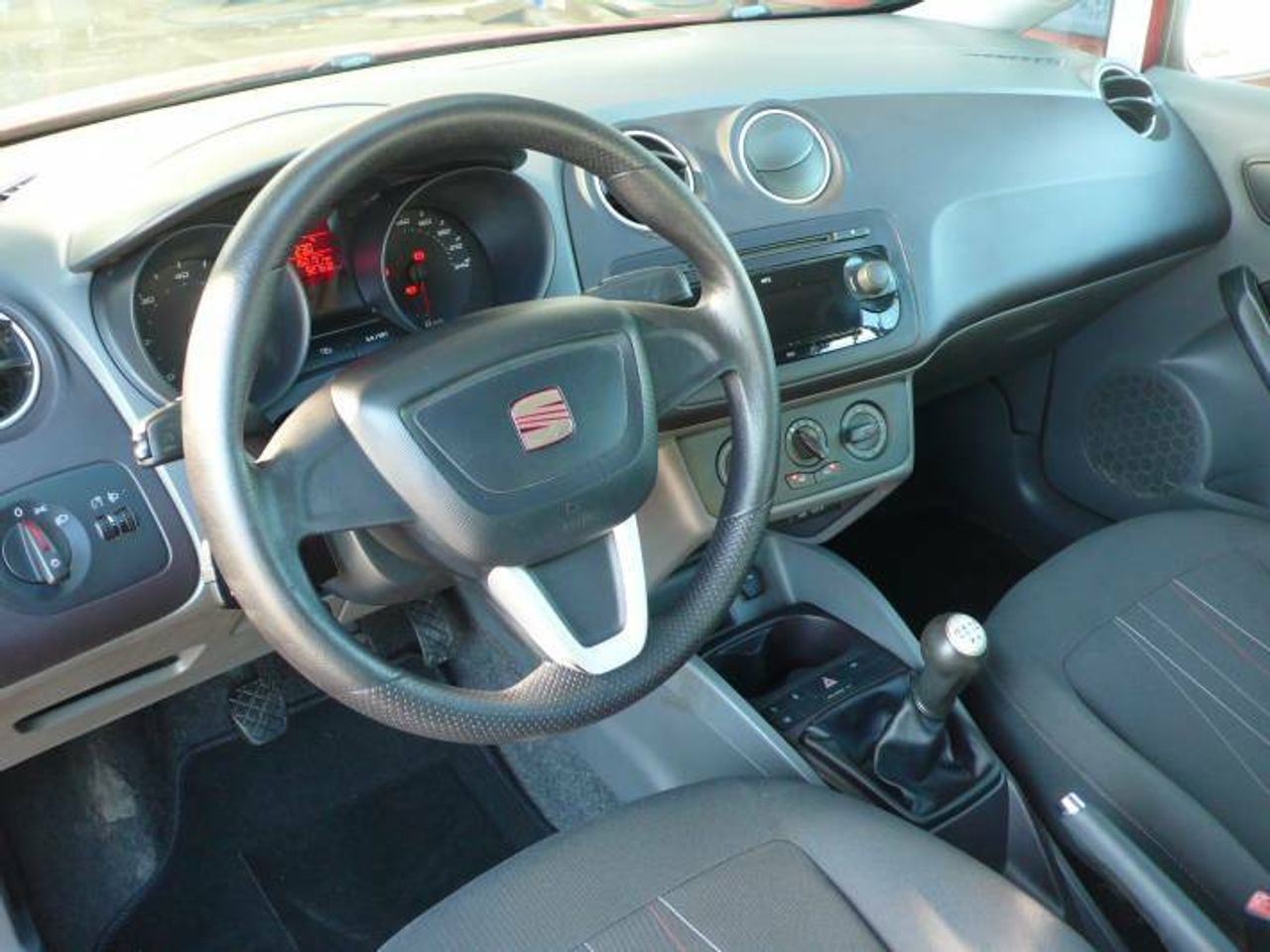 Seat Ibiza 1.6 TDI 90 copa REFERENCE  - Foto 3