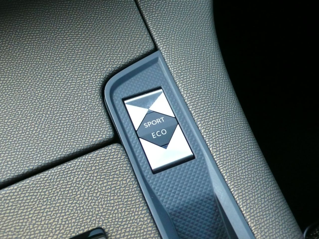 DS DS 7 BlueHDi 96kW (130CV) AT Bastille + 5P  - Foto 34