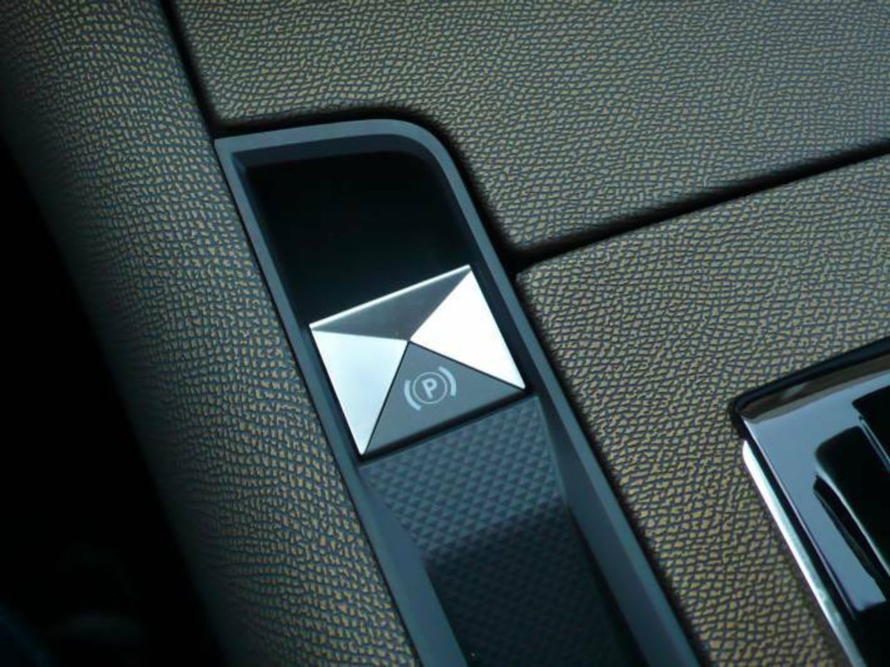DS DS 7 BlueHDi 96kW (130CV) AT Bastille + 5P  - Foto 31