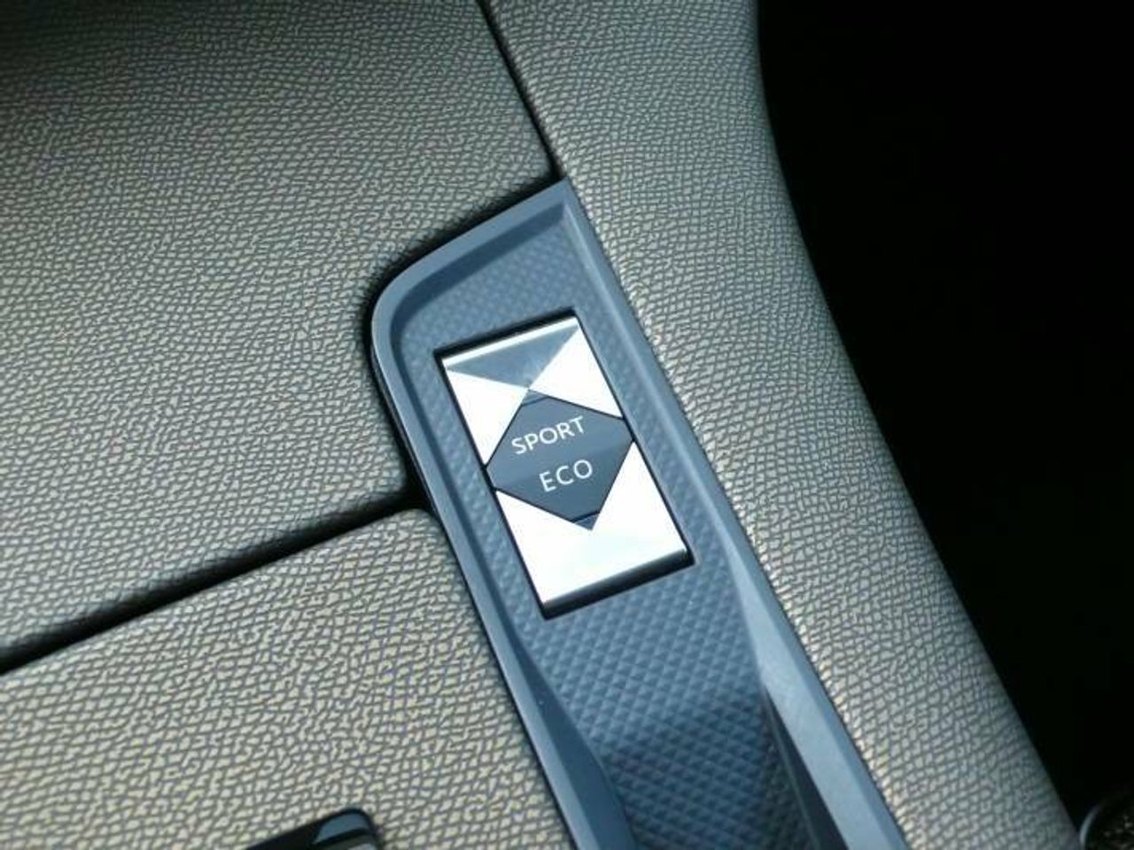 DS DS 7 BlueHDi 96kW (130CV) AT Bastille + 5P  - Foto 34