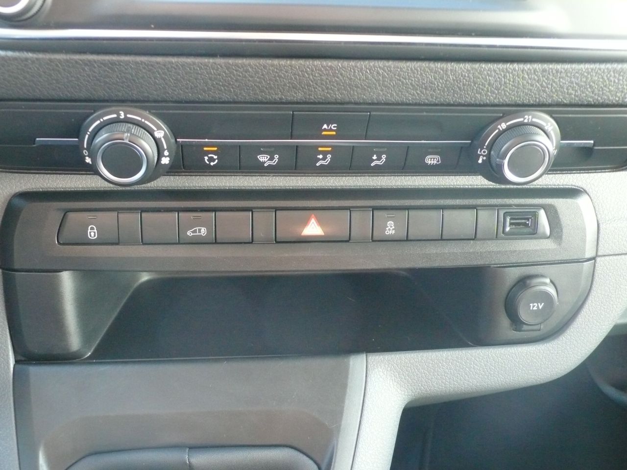 Peugeot Expert Furgon Premium BlueHDi (115) Standard  - Foto 24