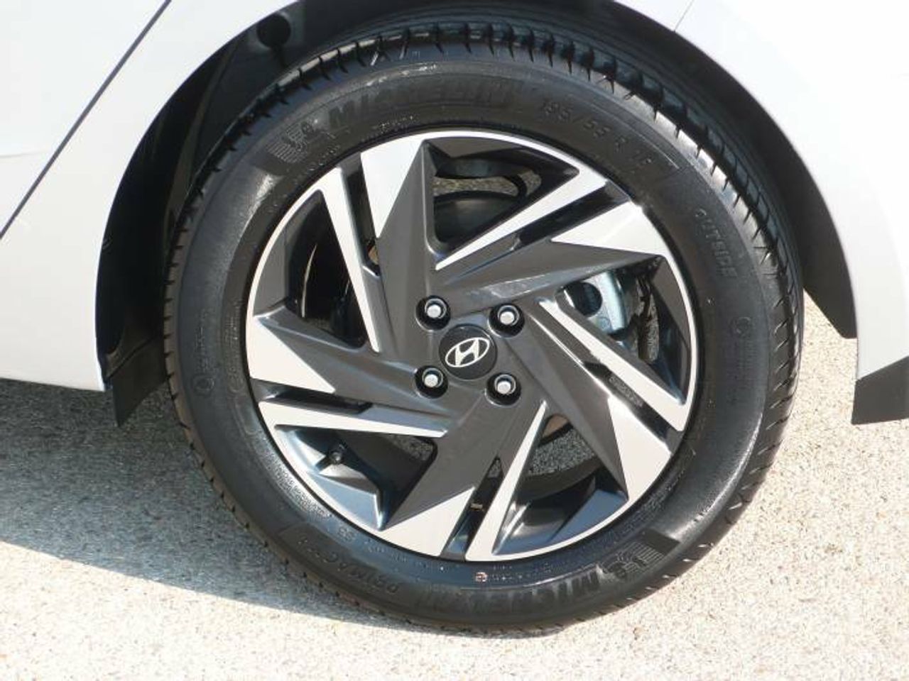 Hyundai i20 1.0TGDI 74KW 100CV 48V KLASS  - Foto 38