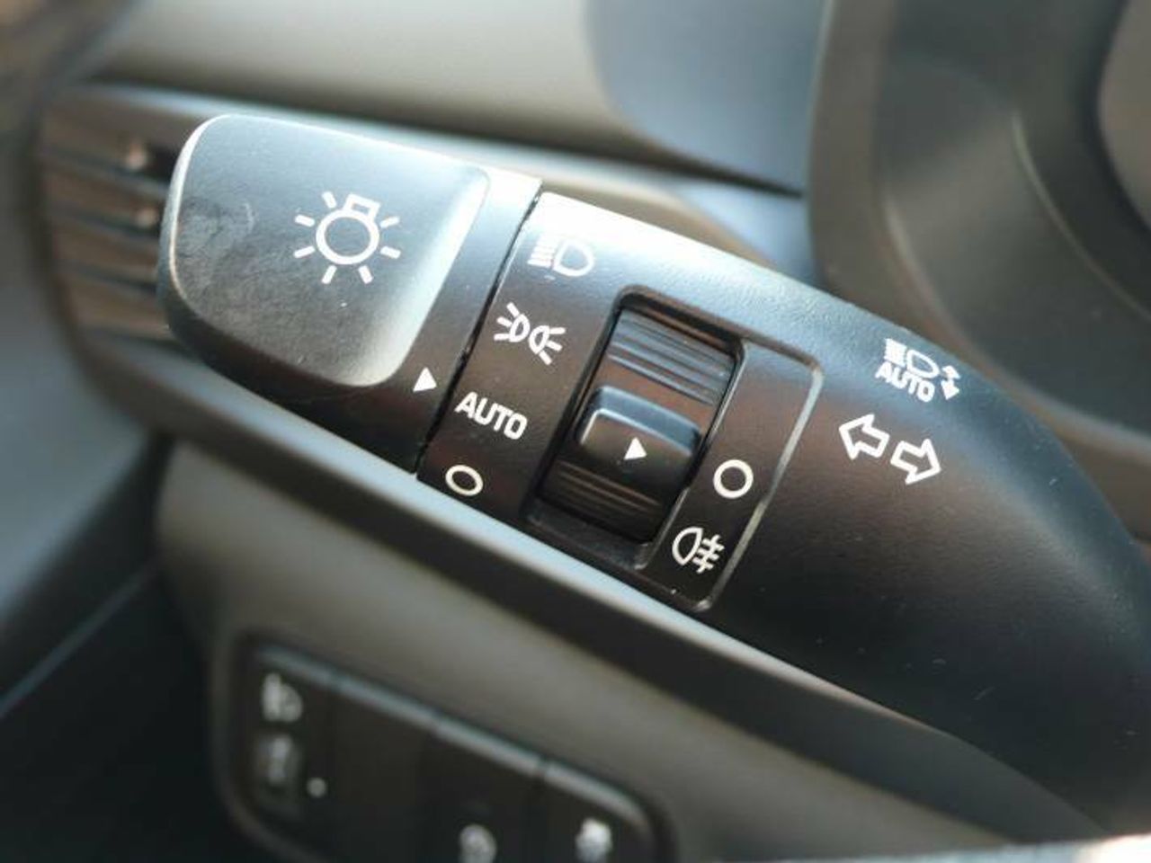 Hyundai i20 1.0TGDI 74KW 100CV 48V KLASS  - Foto 32