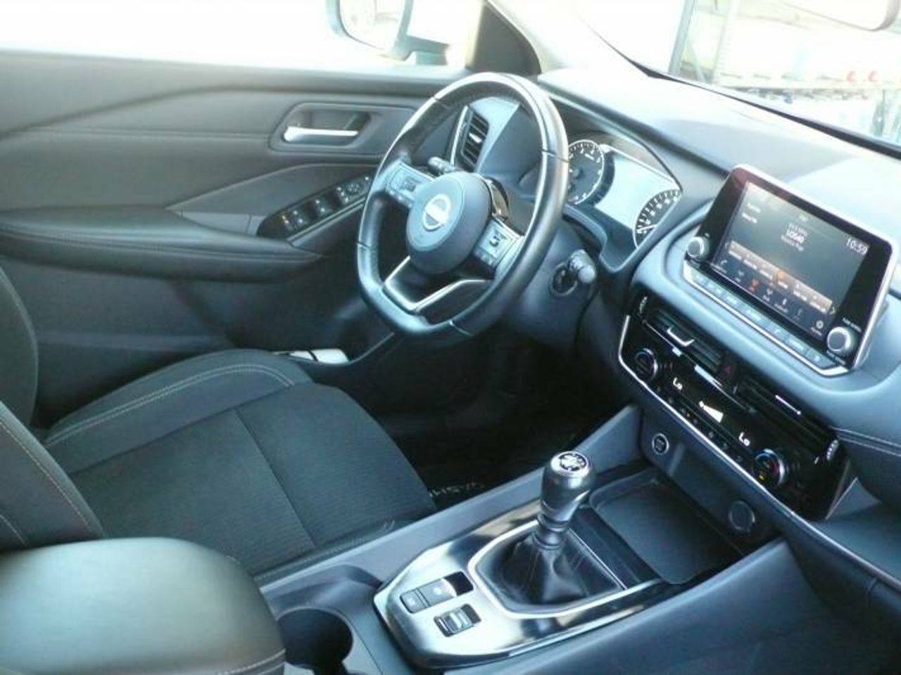 Nissan Qashqai DIG-T 103KW 140CV MHEV ACENTA  - Foto 18
