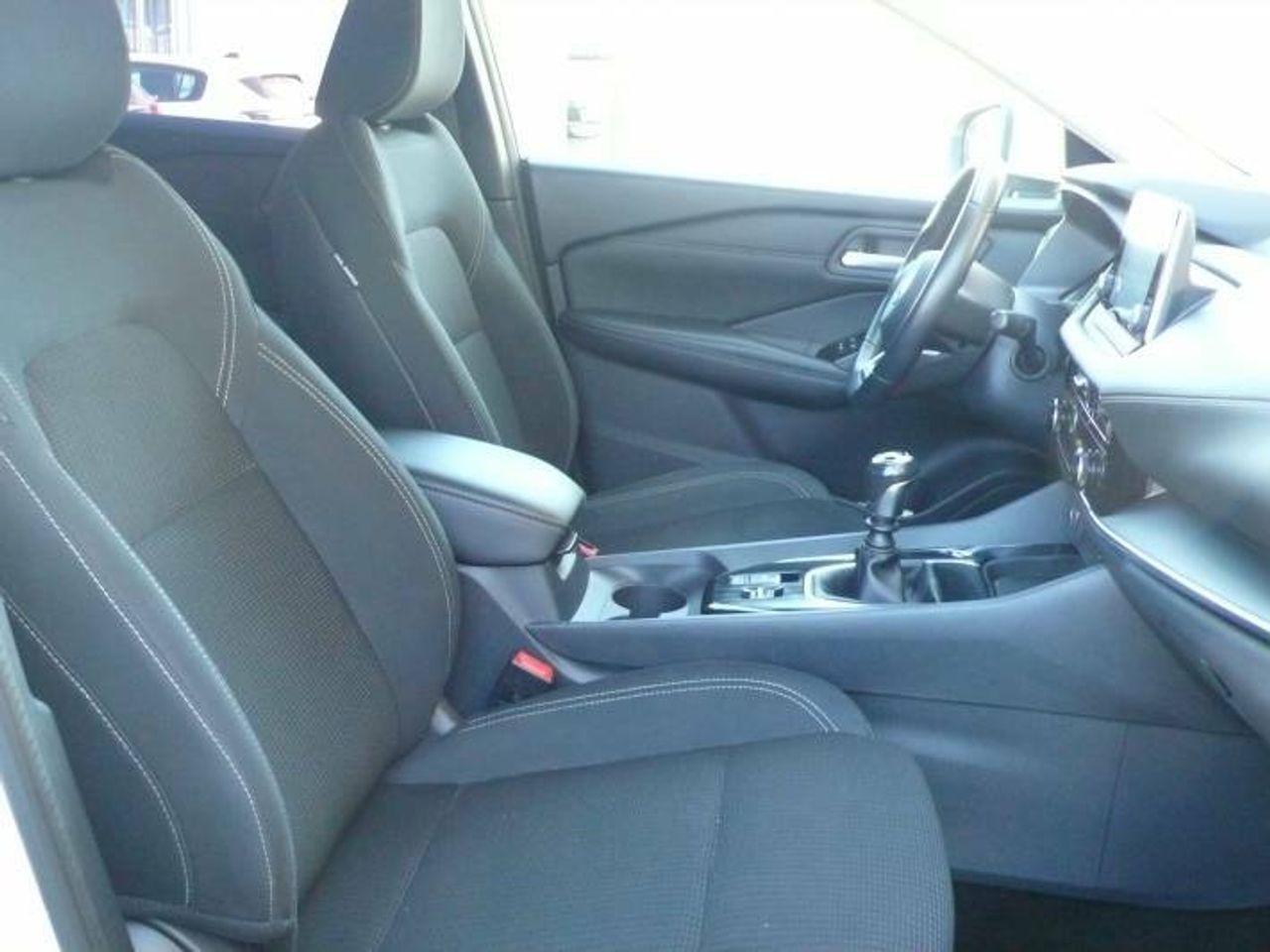 Nissan Qashqai DIG-T 103KW 140CV MHEV ACENTA  - Foto 17