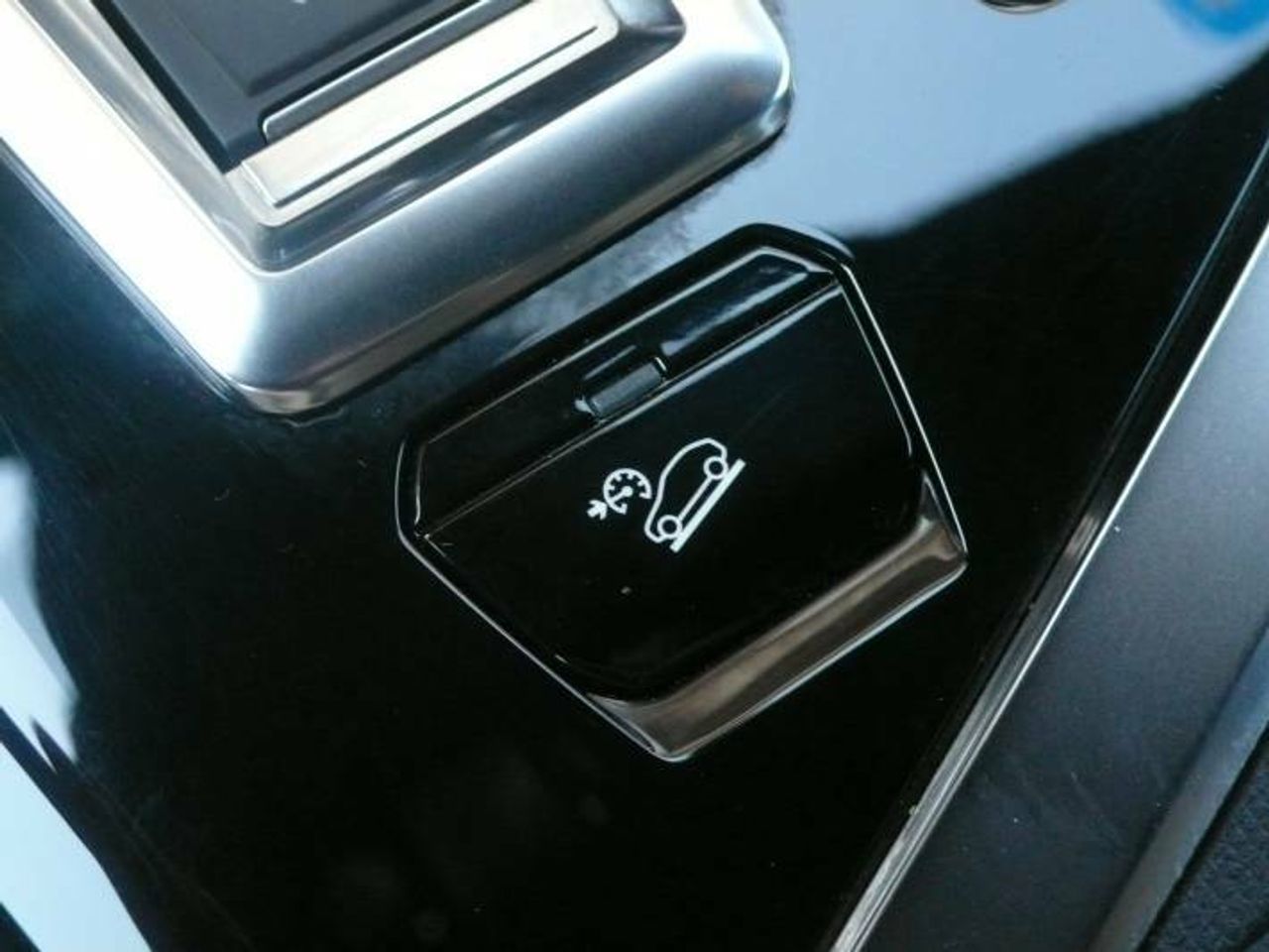 Peugeot 3008 Hybrid Hybrid 4 GT Pack 1.6 Plug-In 300CV AT8  - Foto 34